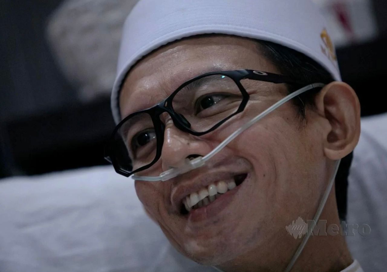 "Dulu oksigen percuma, hari ini setiap helaan nafas ada harganya." – Cikgu E